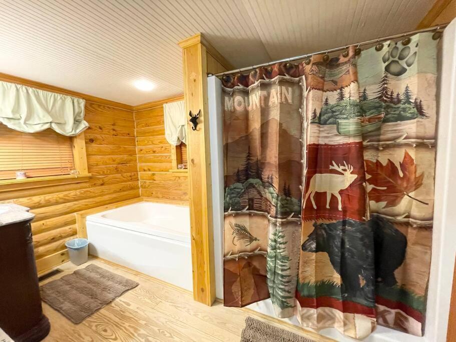 One Of A Kind Rustic Log Cabin Near Bryce Resort - Large Game Room - Fire Pit - Large Deck - Bbq Basye Kültér fotó