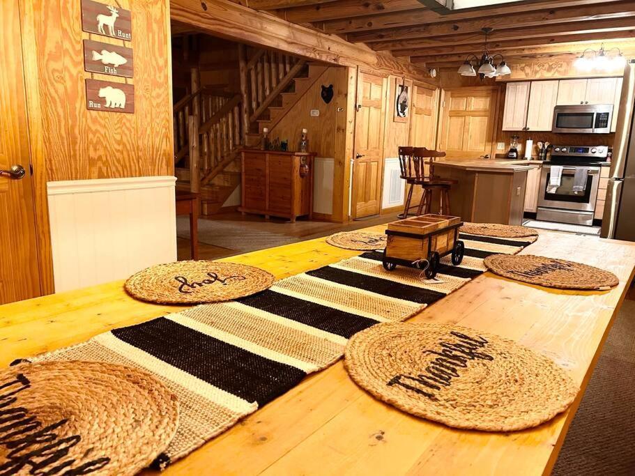One Of A Kind Rustic Log Cabin Near Bryce Resort - Large Game Room - Fire Pit - Large Deck - Bbq Basye Kültér fotó