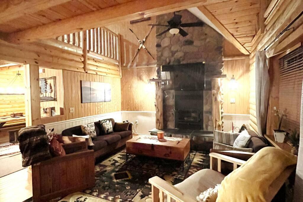 One Of A Kind Rustic Log Cabin Near Bryce Resort - Large Game Room - Fire Pit - Large Deck - Bbq Basye Kültér fotó