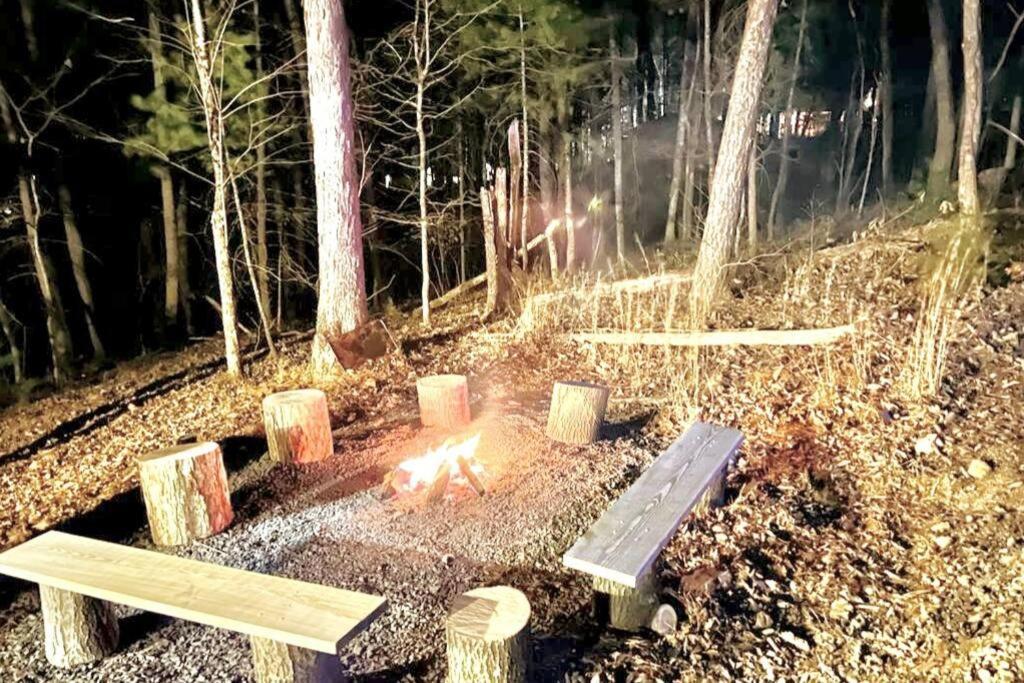 One Of A Kind Rustic Log Cabin Near Bryce Resort - Large Game Room - Fire Pit - Large Deck - Bbq Basye Kültér fotó