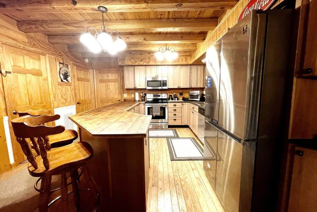 One Of A Kind Rustic Log Cabin Near Bryce Resort - Large Game Room - Fire Pit - Large Deck - Bbq Basye Kültér fotó